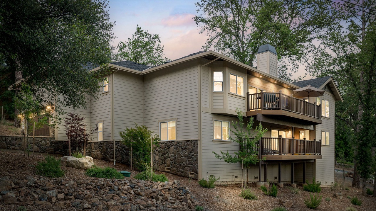 Photo of Outdoor in Groveland
