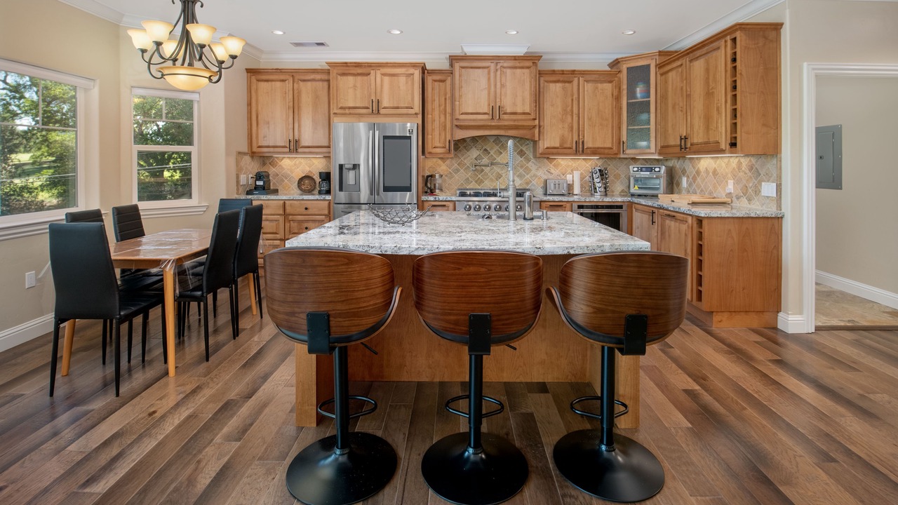 Photo of Kitchen in Groveland