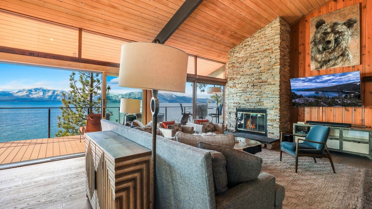 Photo of Livingroom in Zephyr Cove