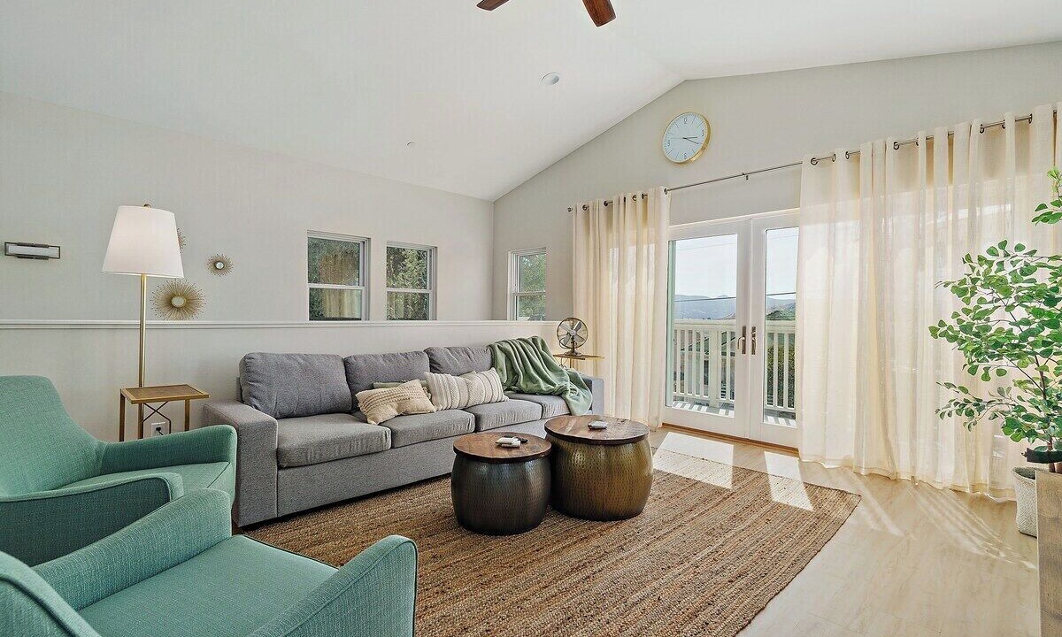 Photo of Livingroom in San Luis Obispo