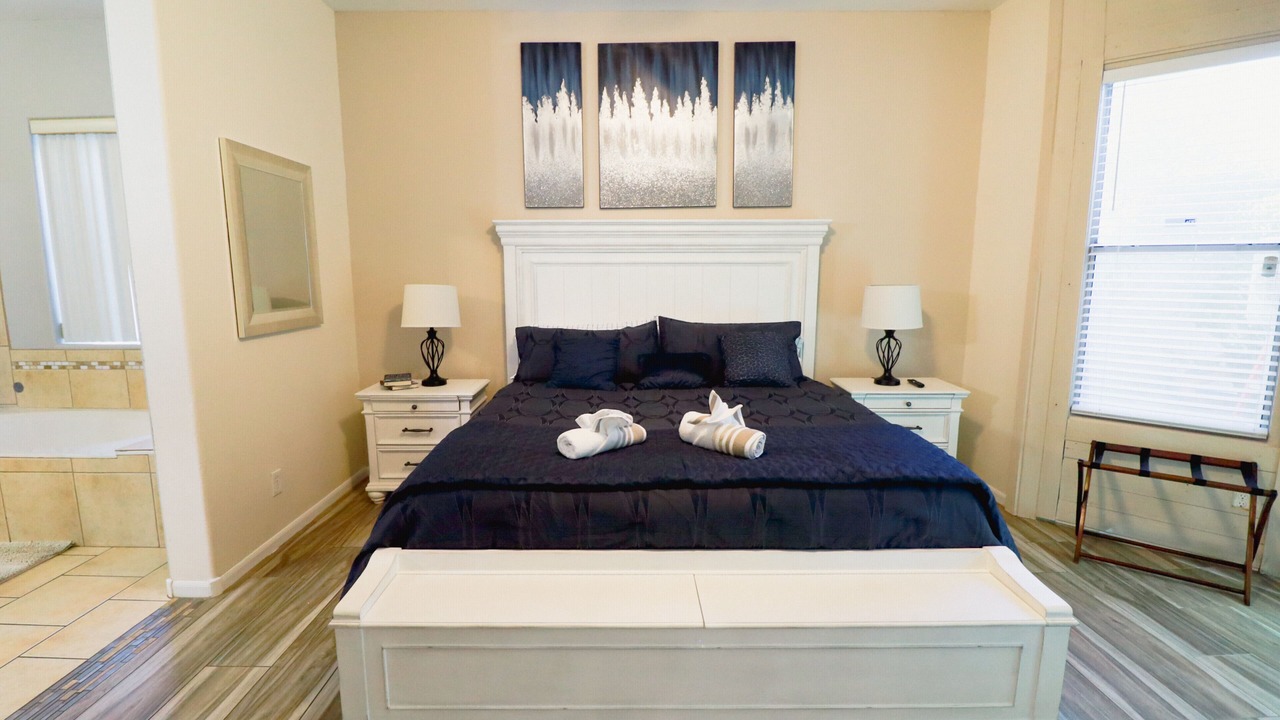 Photo of Bedroom in Garden Lakes