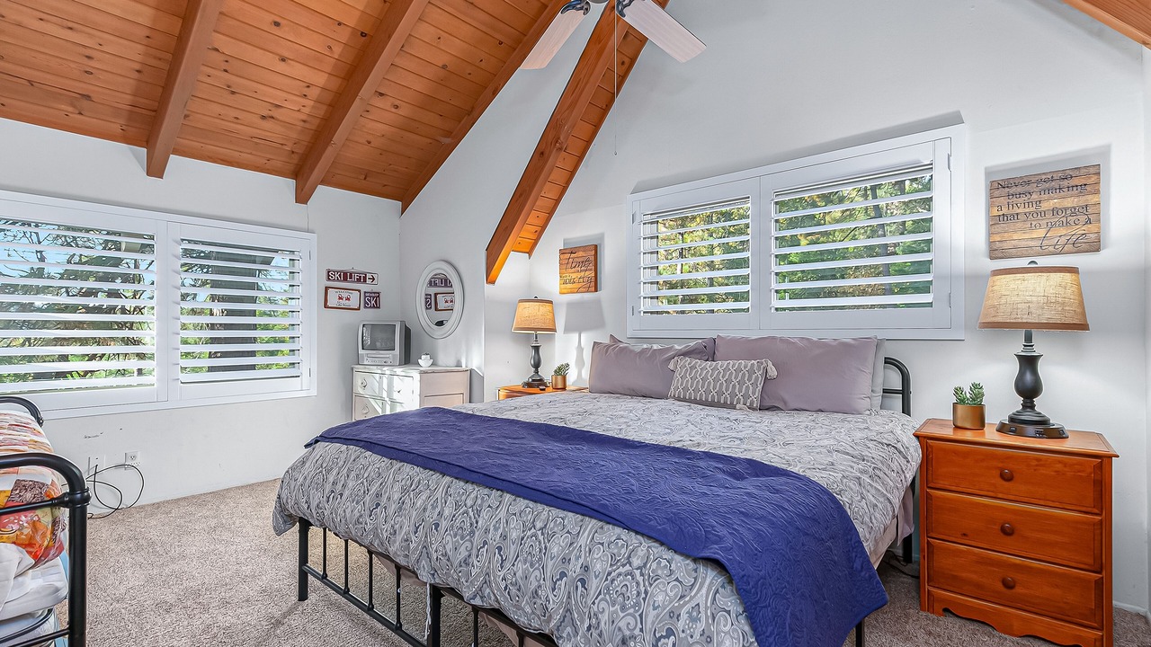 Photo of Bedroom in Blue Jay