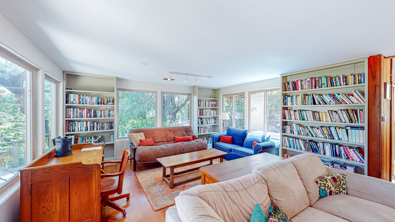Photo of Livingroom in Templeton