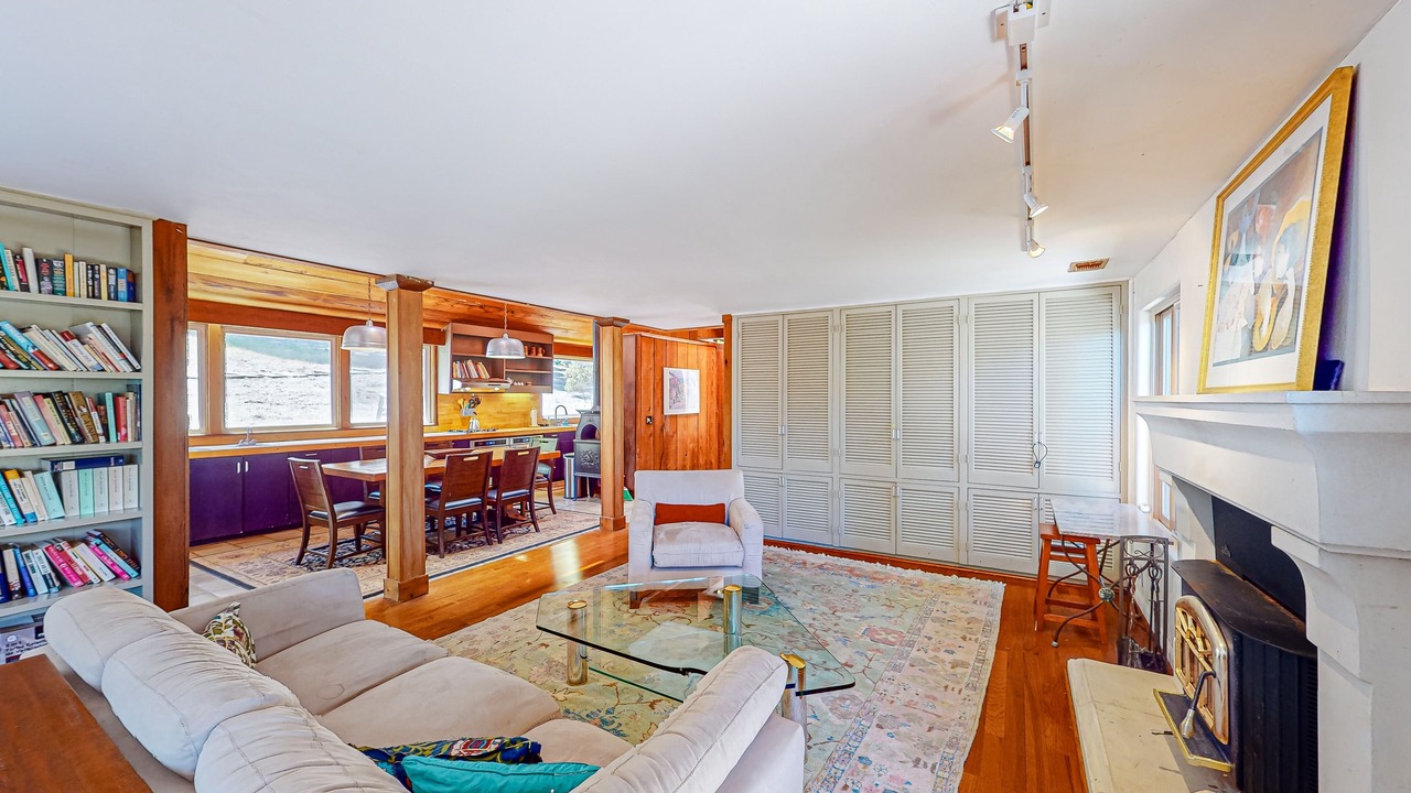 Photo of Livingroom in Templeton