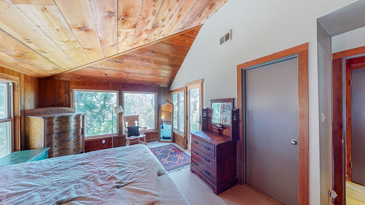 Photo of Bedroom in Templeton