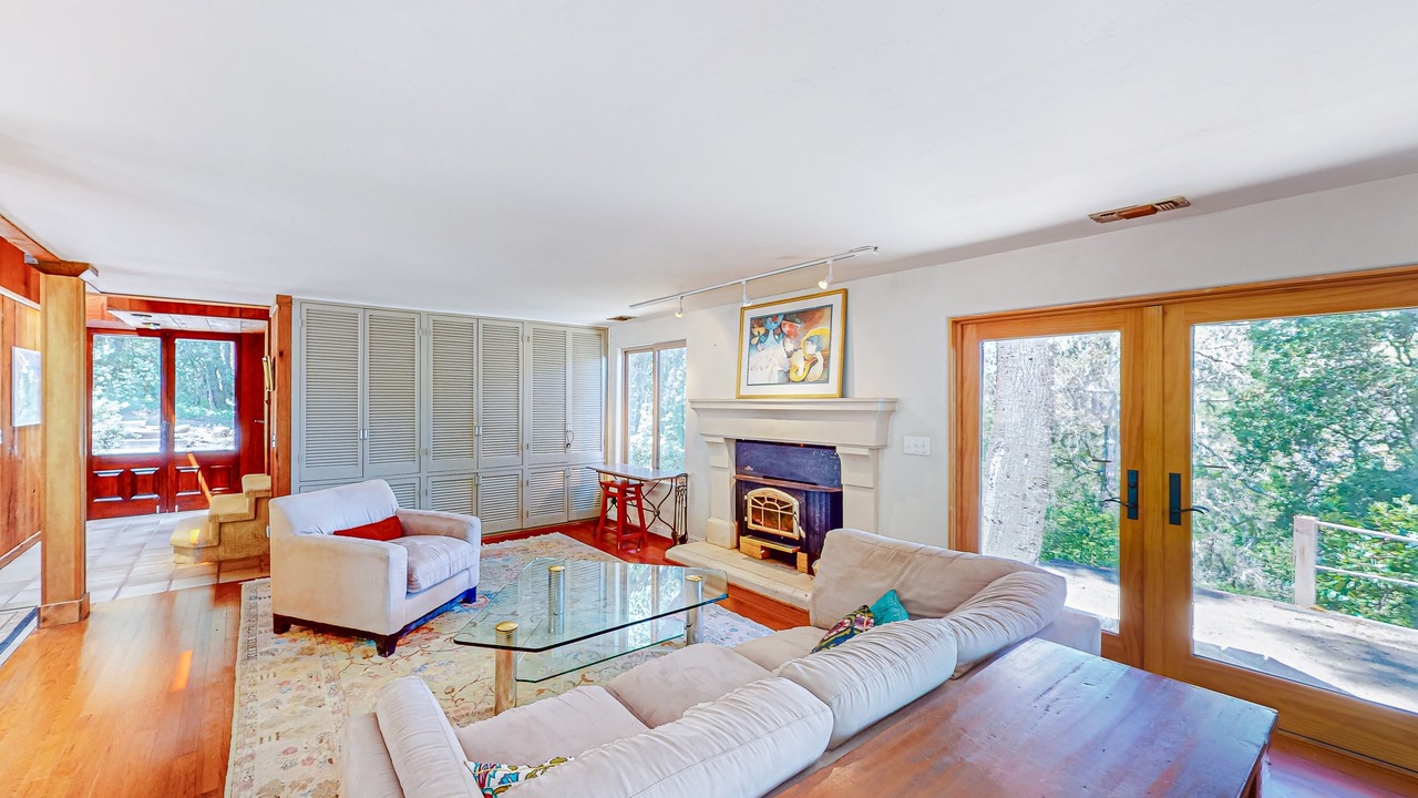 Photo of Livingroom in Templeton
