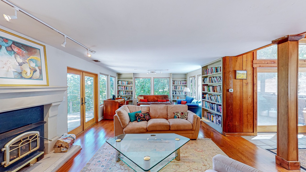 Photo of Livingroom in Templeton