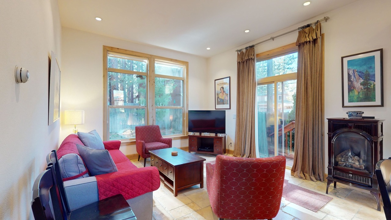Photo of Livingroom in South Lake Tahoe