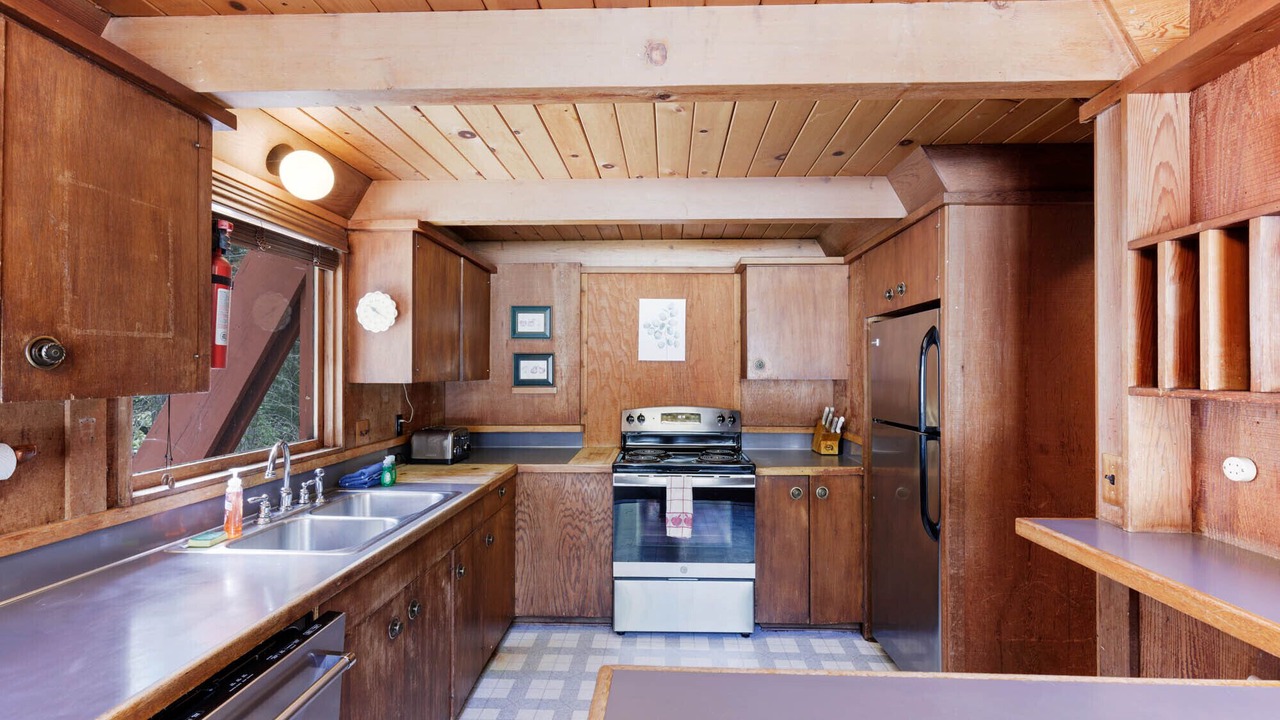 Photo of Kitchen in Alpine Meadows