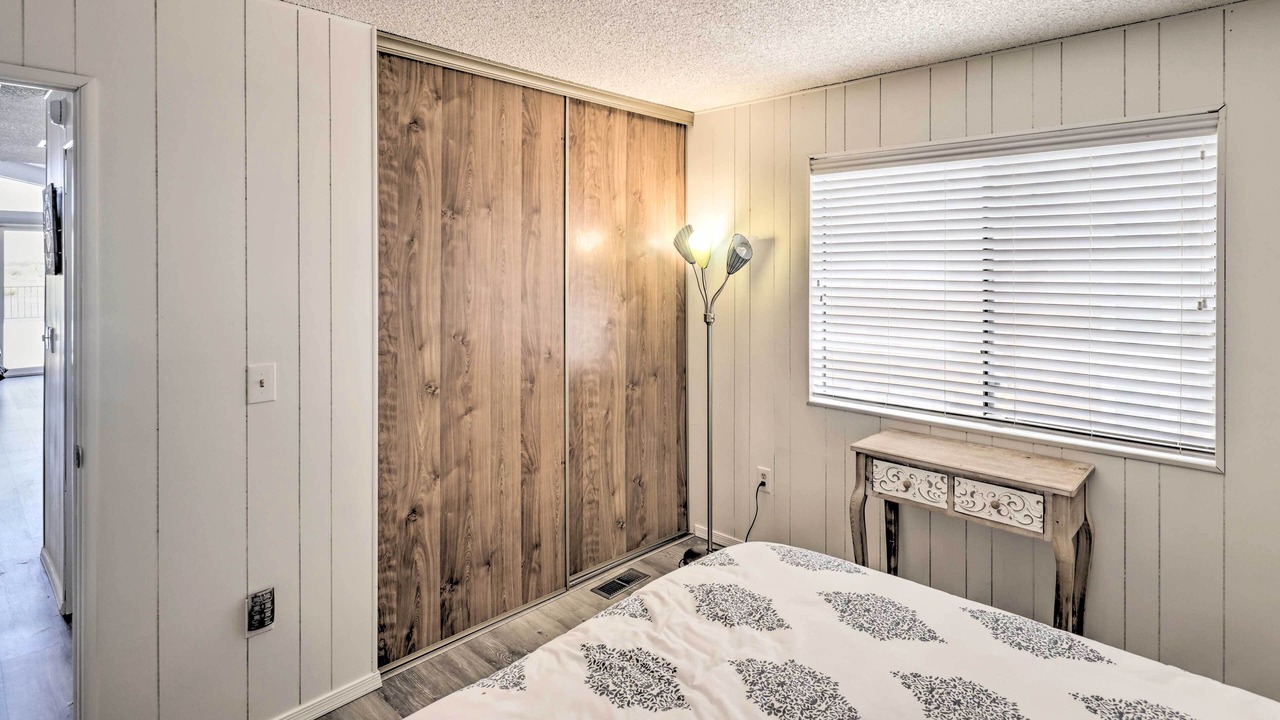 Photo of Bedroom in Holiday Shores