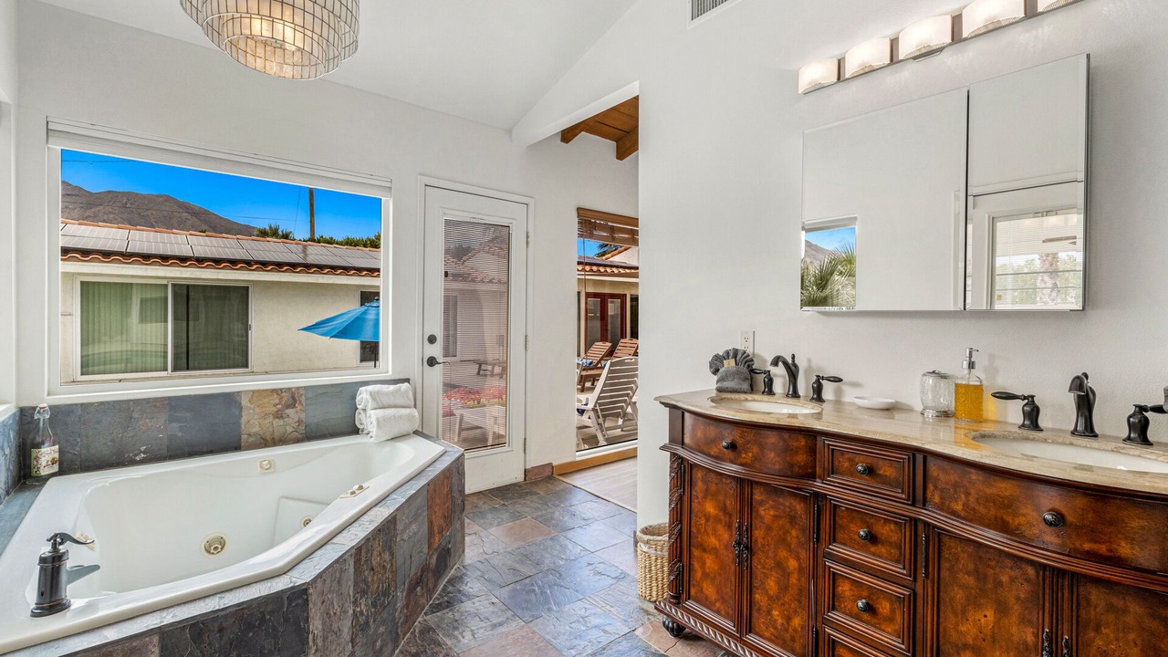Photo of Bathroom in Racquet Club West