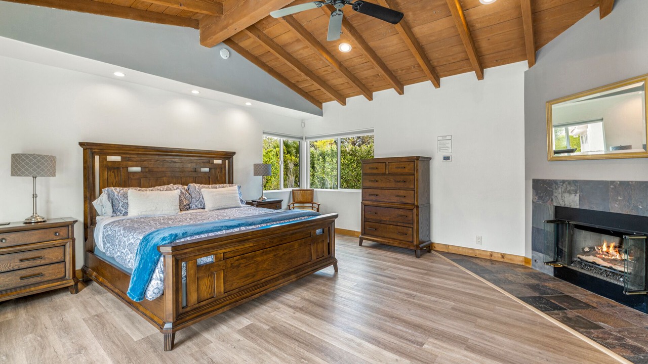 Photo of Bedroom in Racquet Club West