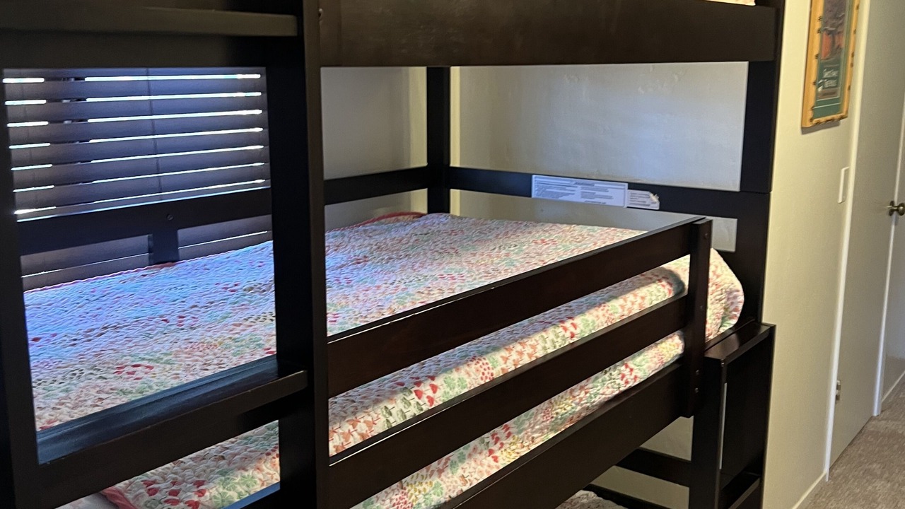 Photo of Bedroom in Oak Shores