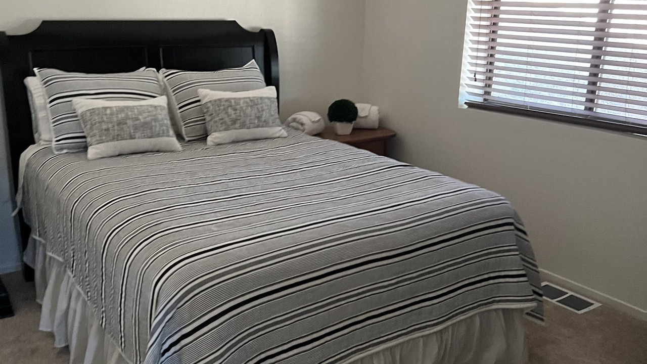 Photo of Bedroom in Oak Shores