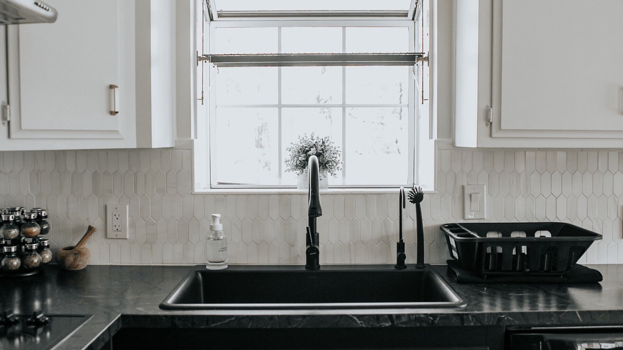 Photo of Kitchen in Lakehead-Lakeshore
