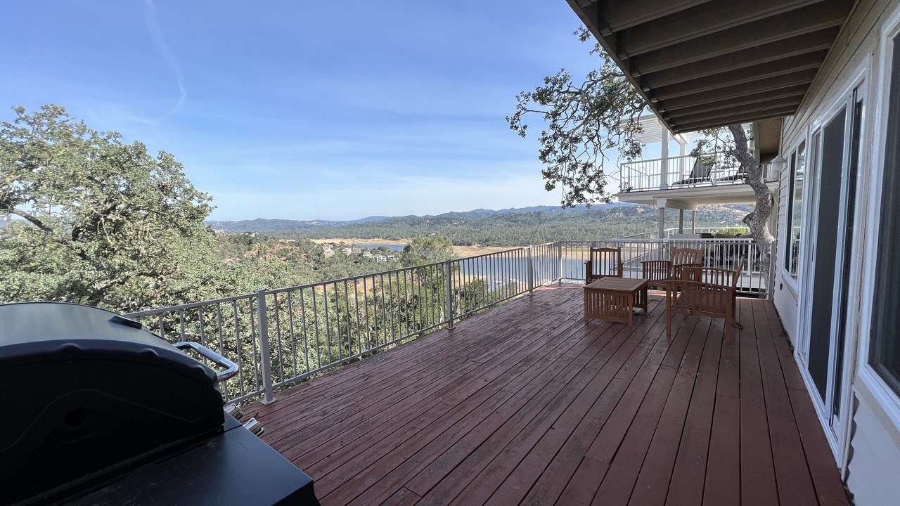 Photo of Outdoor in Oak Shores
