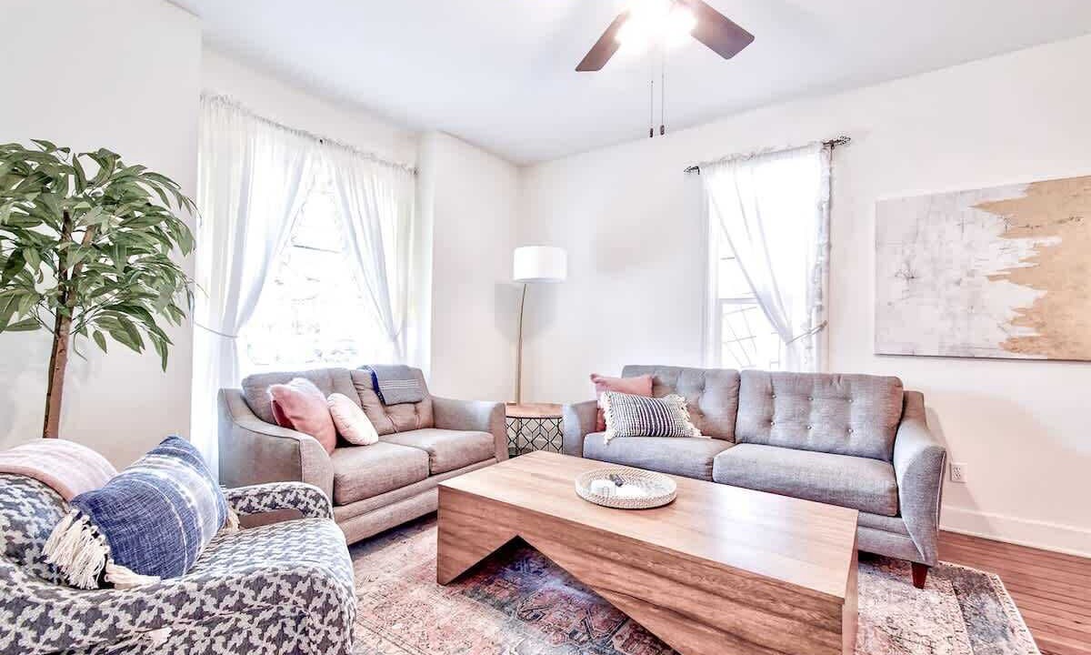 Photo of Livingroom in McMinnville