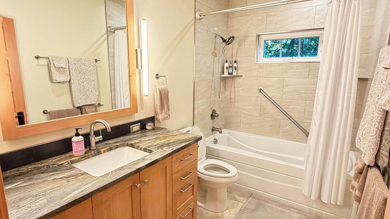 Photo of Bathroom in Ashland