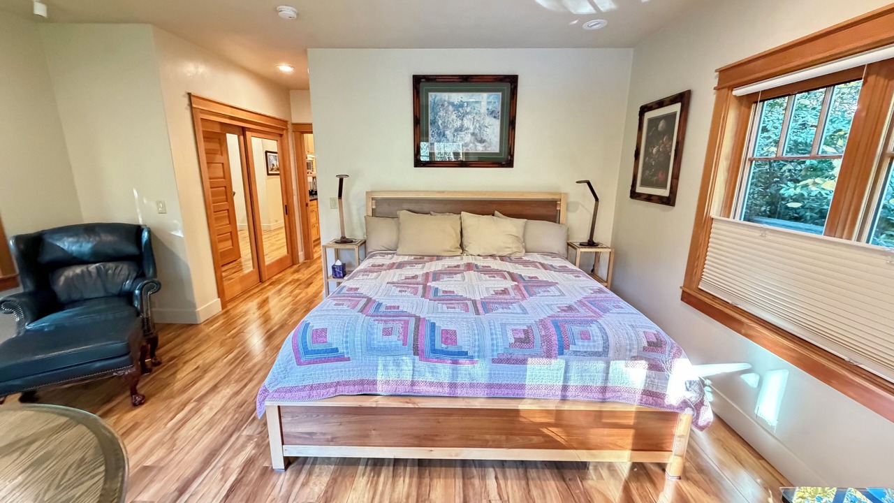 Photo of Bedroom in Ashland