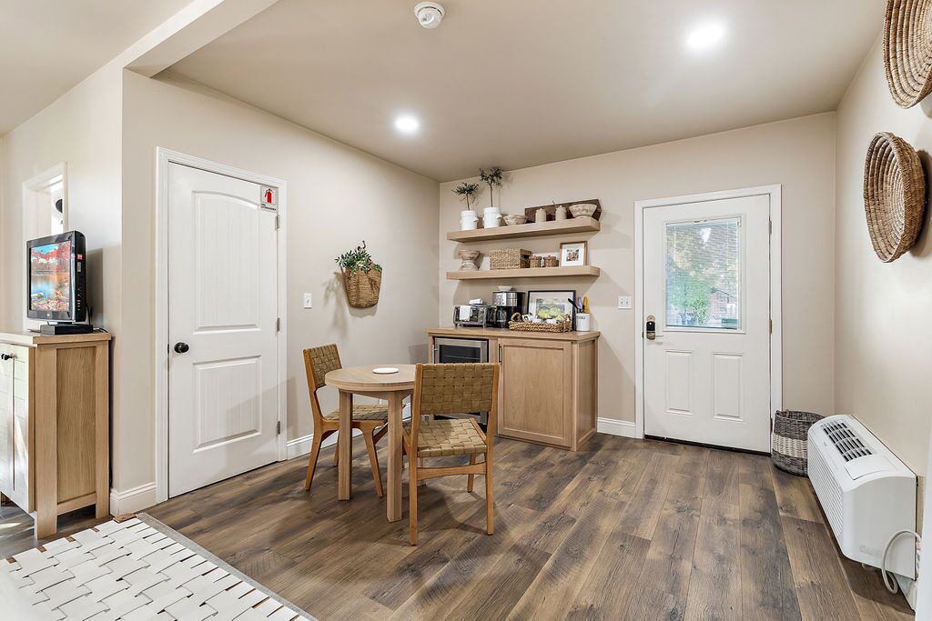 Photo of Livingroom in Jacksonville