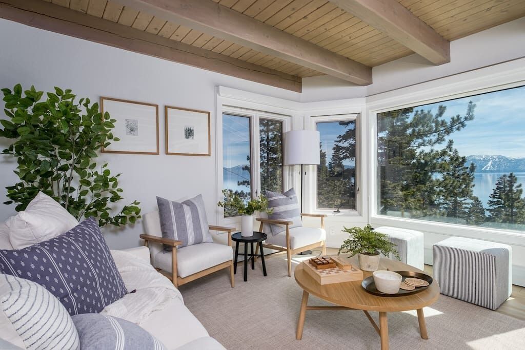 Photo of Livingroom in Meeks Bay