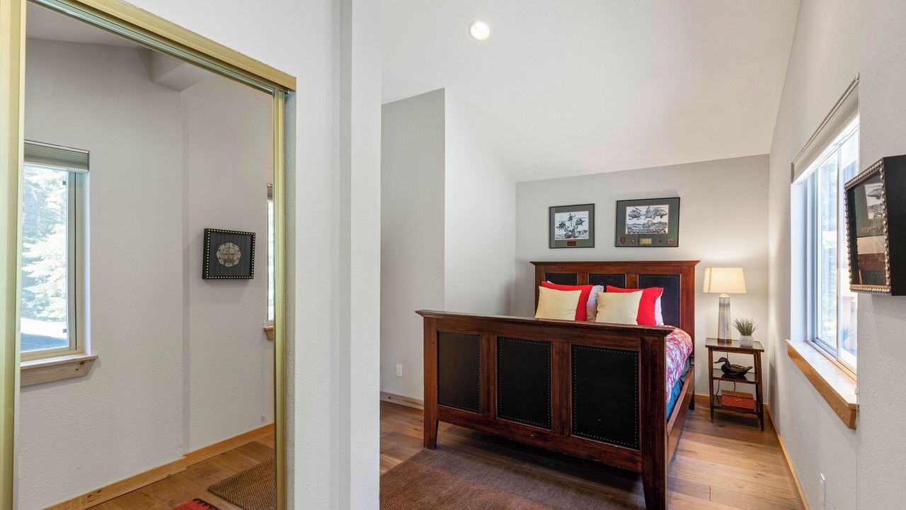 Photo of Bedroom in Alpine Meadows