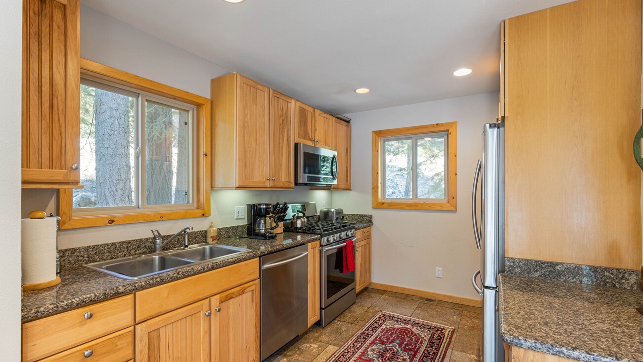 Photo of Kitchen in Alpine Meadows