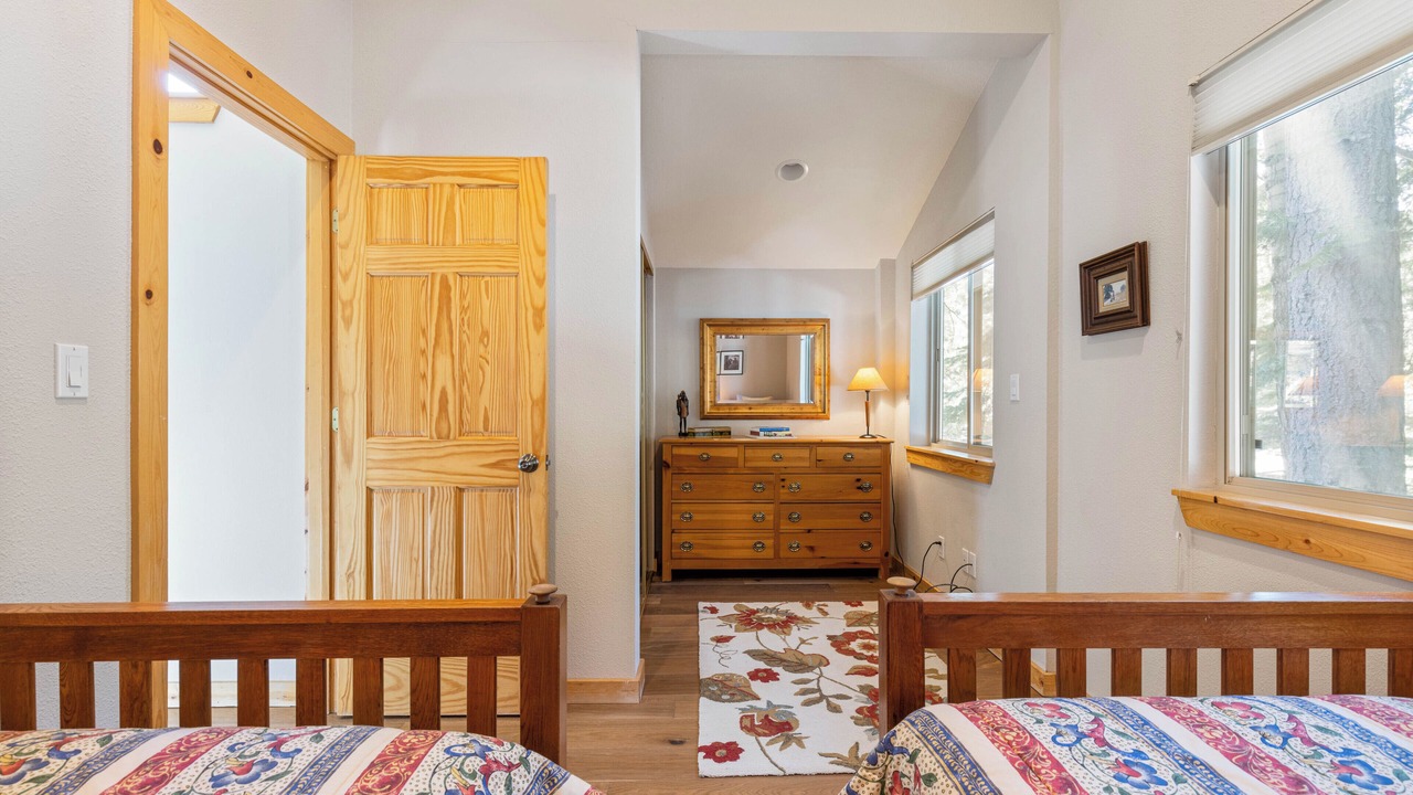 Photo of Bedroom in Alpine Meadows