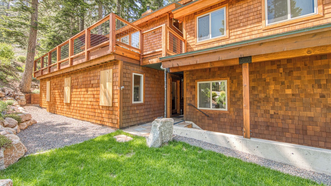 Photo of Outdoor in Alpine Meadows