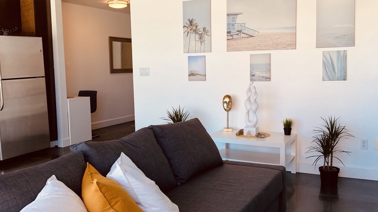 Photo of Livingroom in Downtown Sacramento