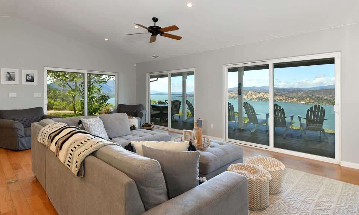 Photo of Livingroom in Lower Lake
