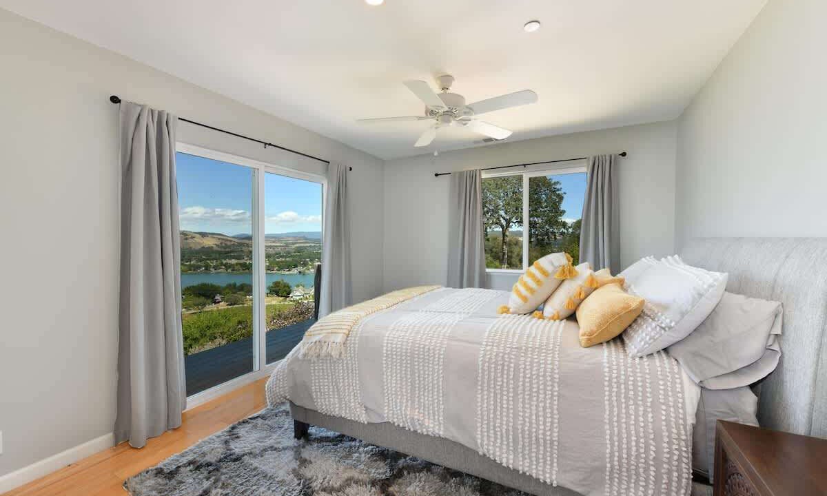 Photo of Bedroom in Lower Lake
