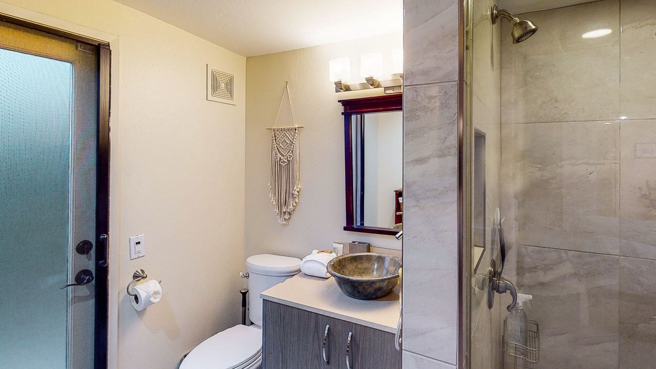Photo of Bathroom in Araby Commons