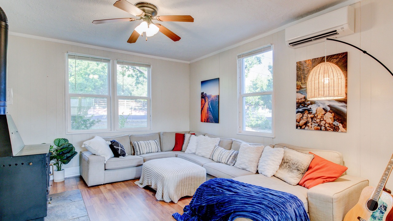 Photo of Livingroom in La Verkin