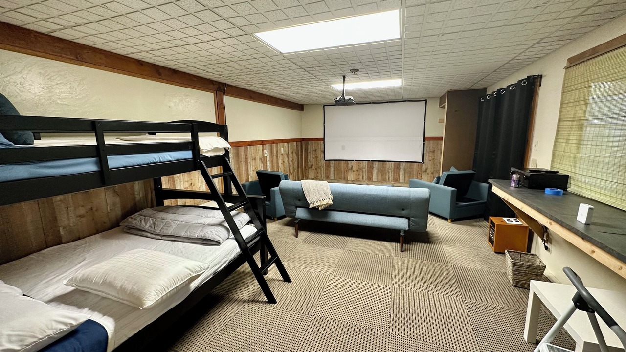 Photo of Bedroom in Guerneville
