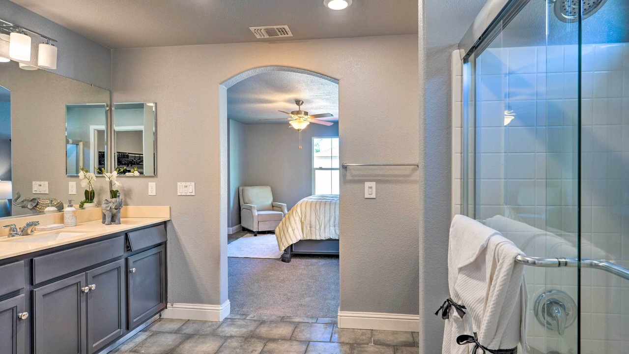 Photo of Bathroom in Southwestern Sacramento