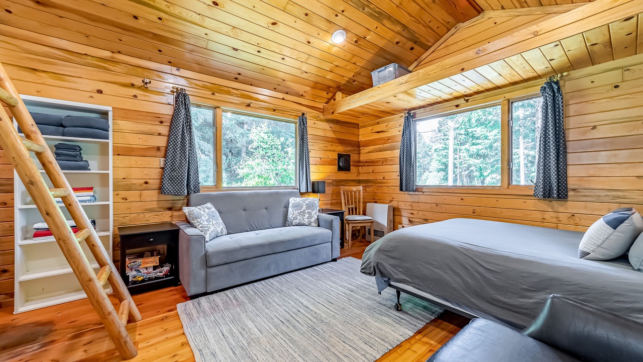 Photo of Bedroom in Shelter Cove