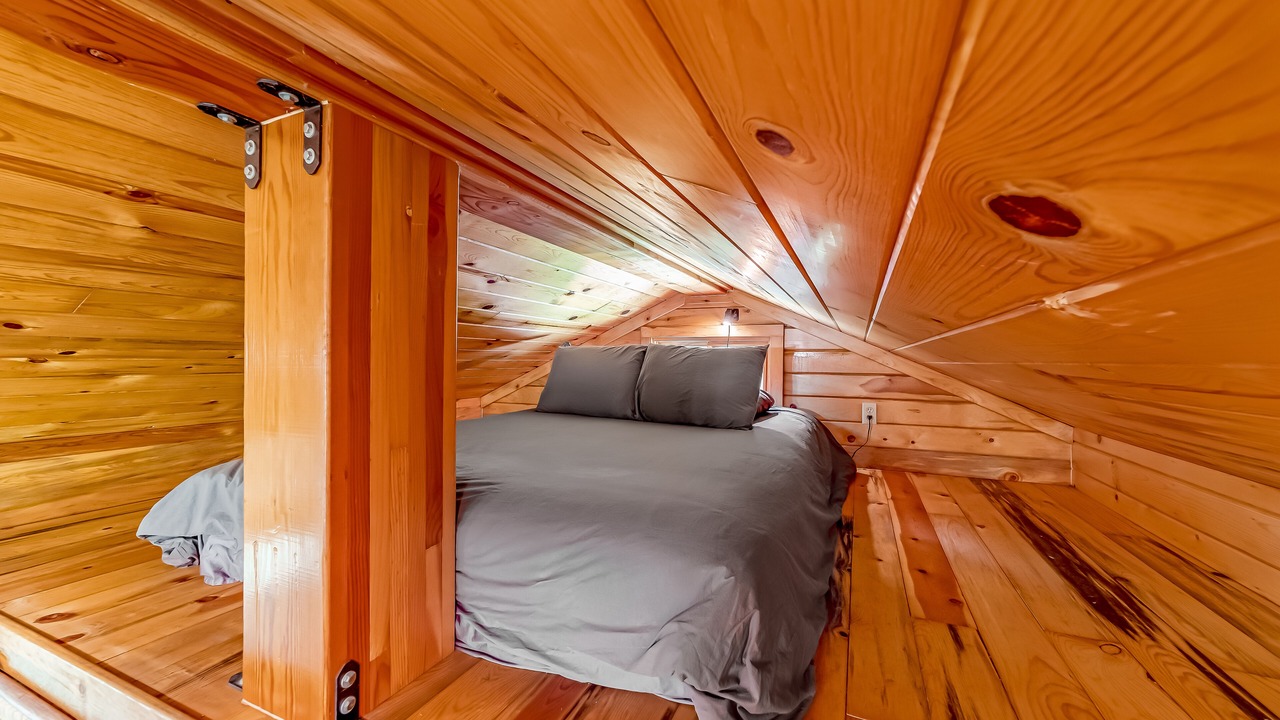 Photo of Bedroom in Shelter Cove