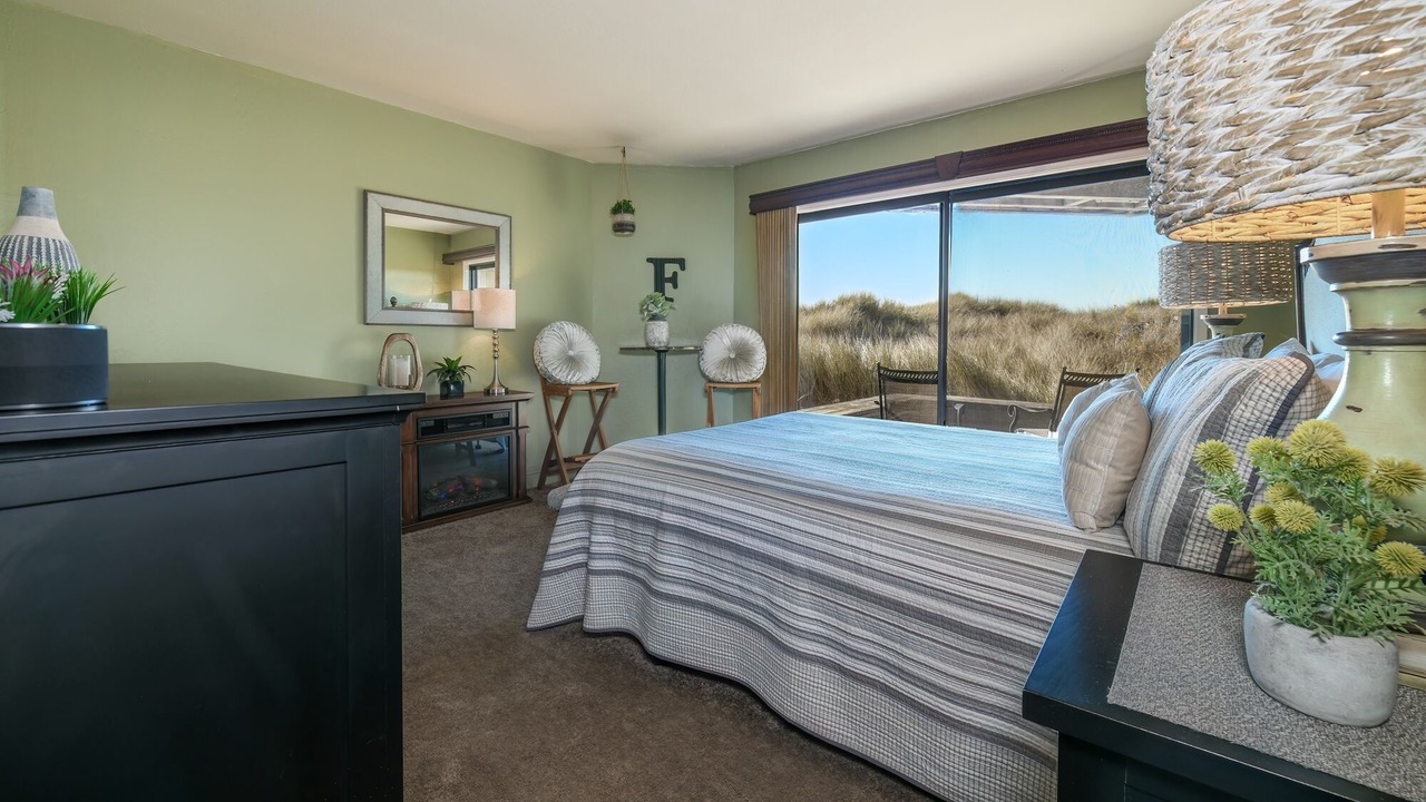 Photo of Bedroom in Pajaro Dunes