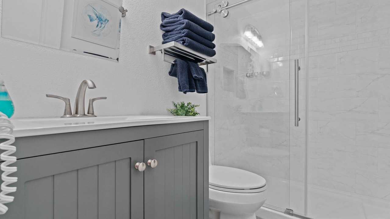 Photo of Bathroom in Discovery Bay