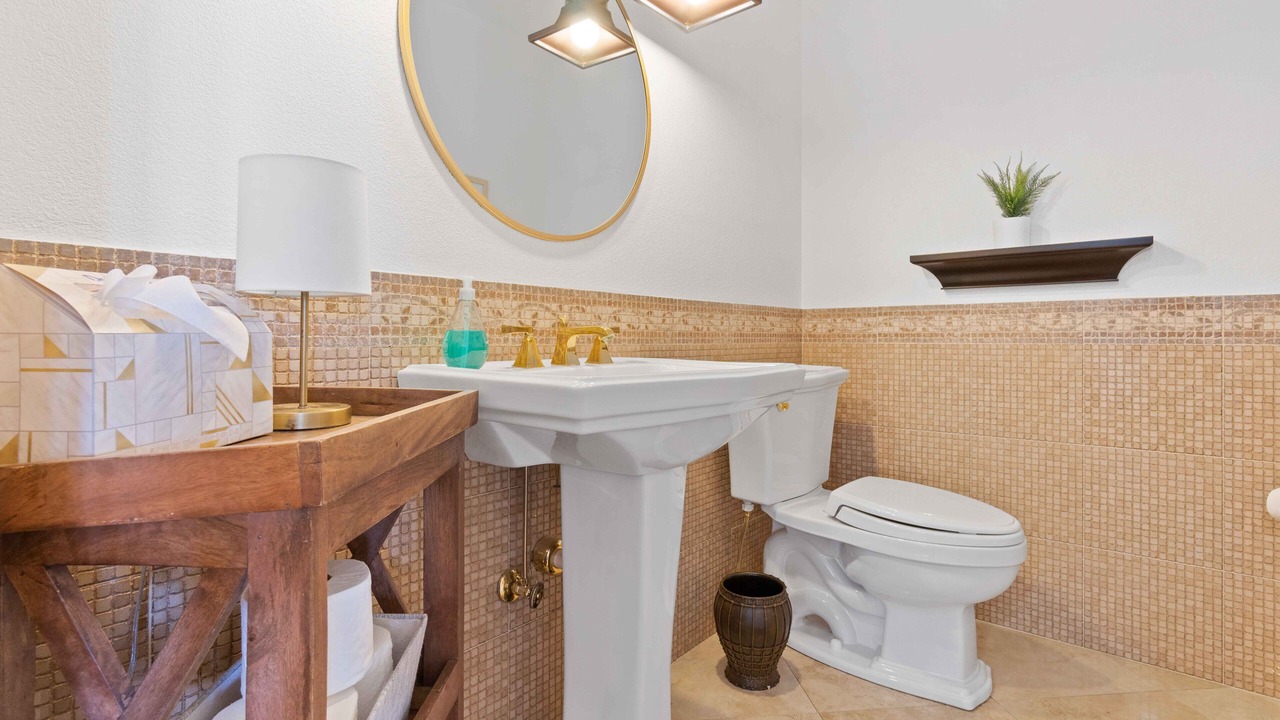 Photo of Bathroom in Discovery Bay