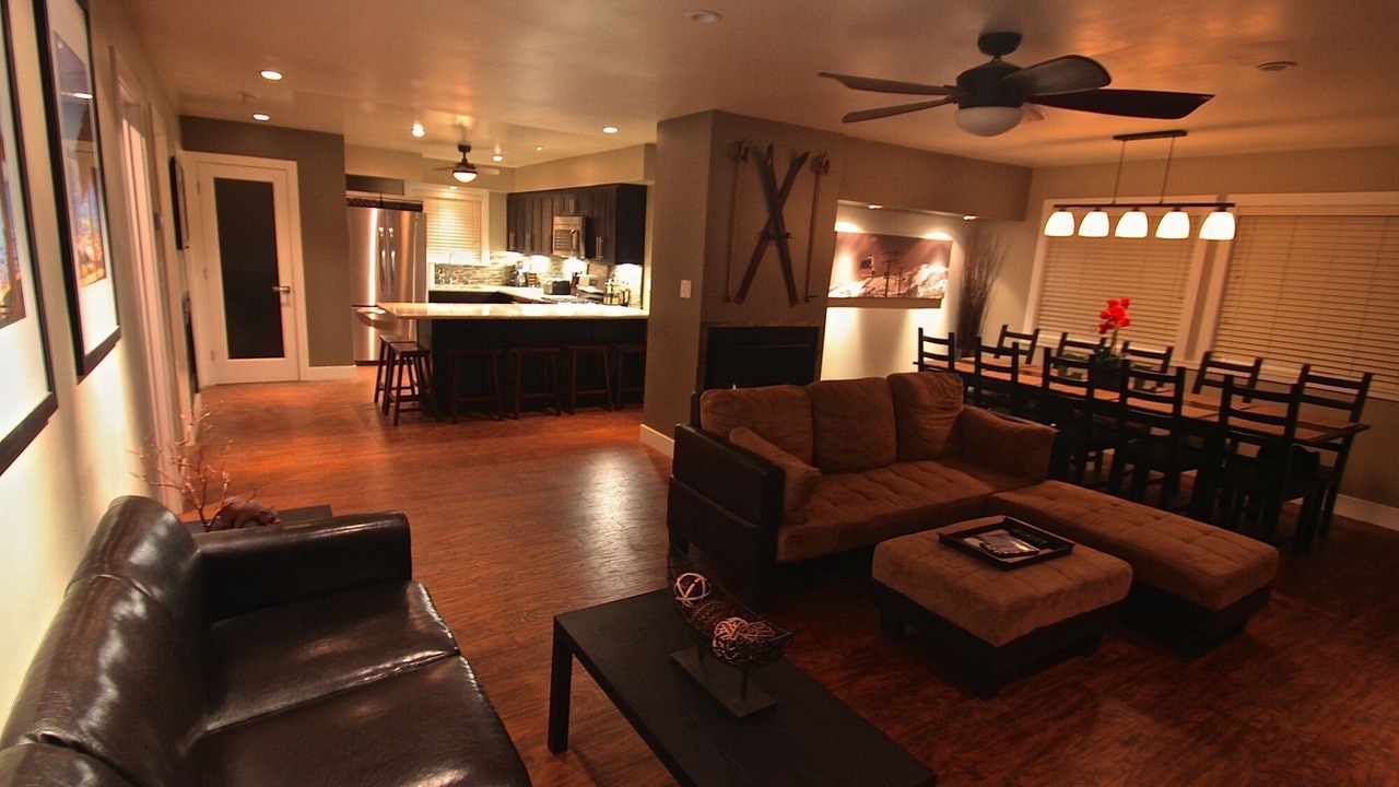 Photo of Livingroom in Lakeside Park