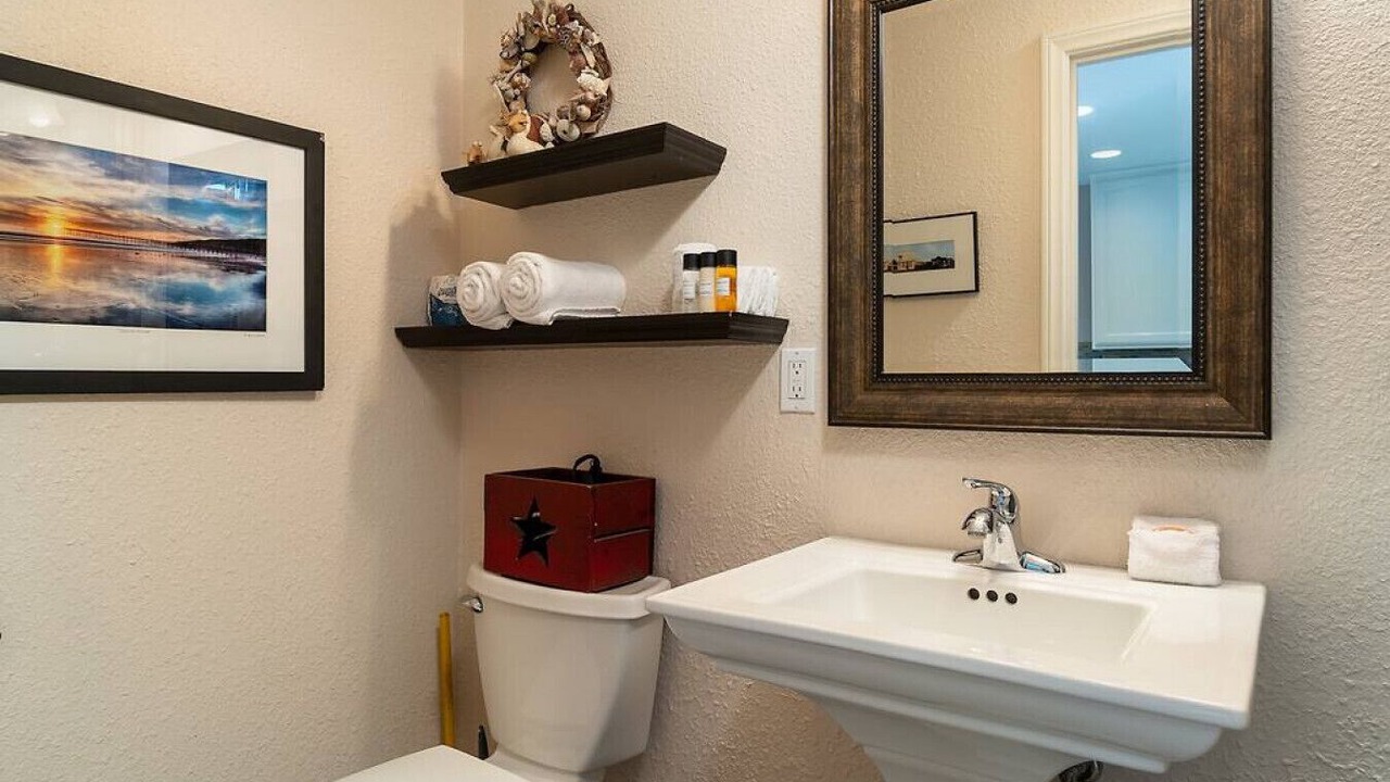 Photo of Bathroom in Cayucos