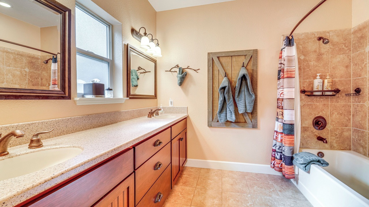 Photo of Bathroom in Graeagle