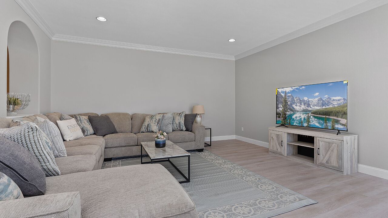 Photo of Livingroom in Walnut