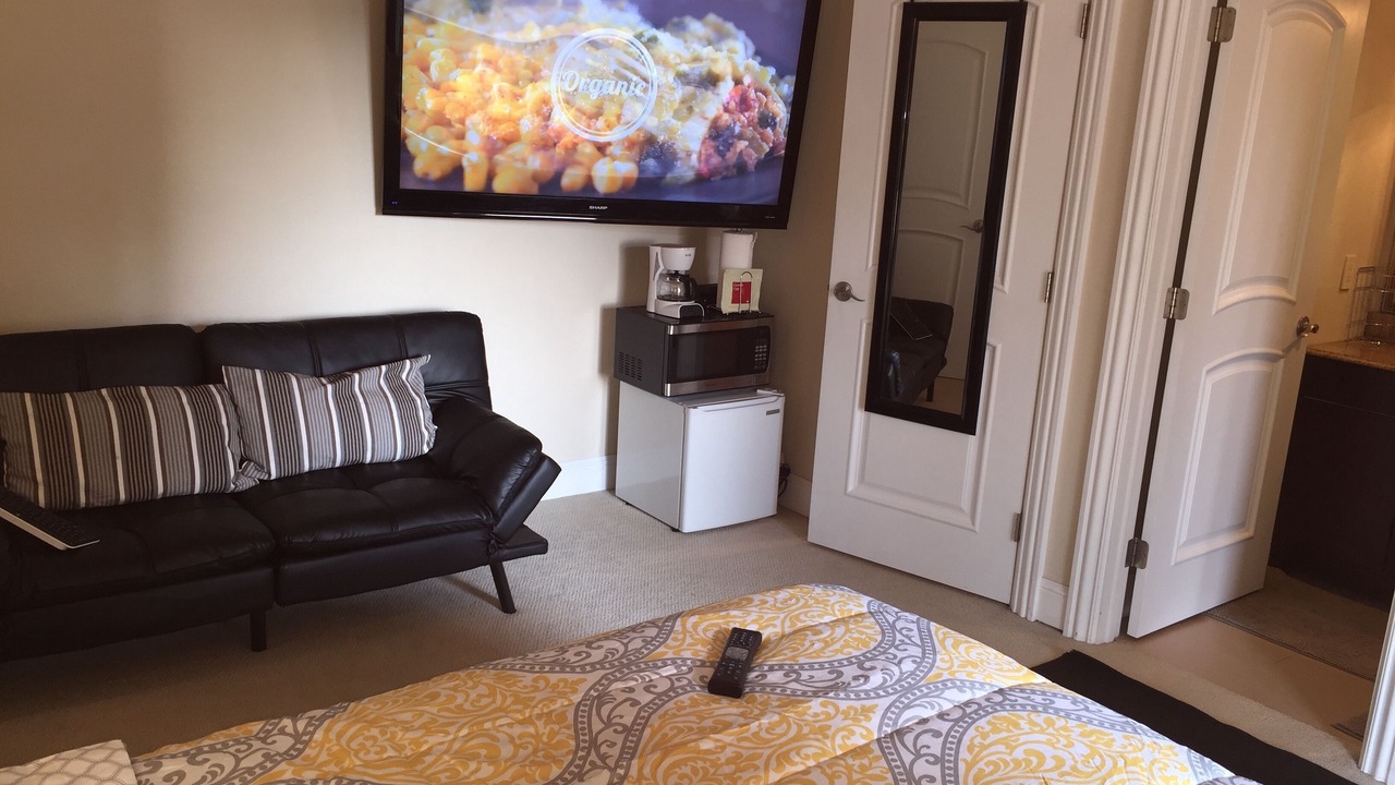 Photo of Livingroom in East Foothills