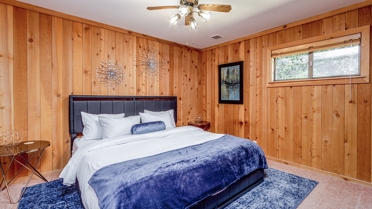 Photo of Bedroom in Three Rivers