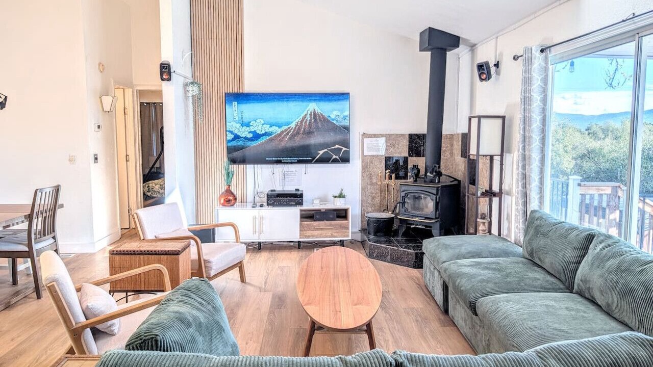 Photo of Livingroom in Ahwahnee