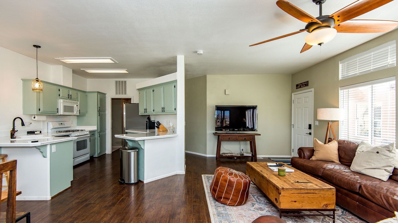 Photo of Livingroom in Needles