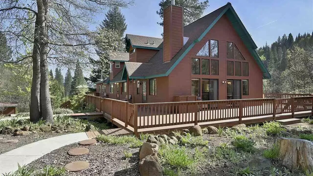 Photo of Outdoor in McCloud